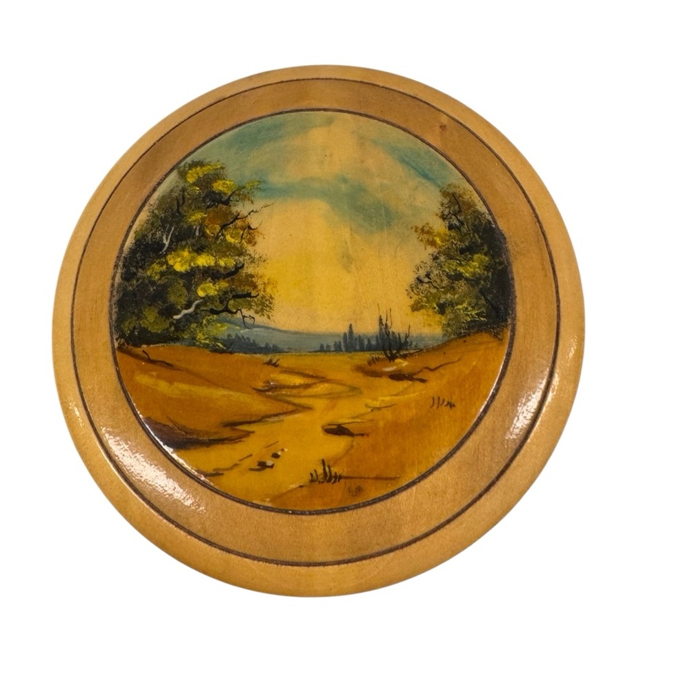 Vintage Round Box Cover Landscape on Cover Warm Tan 6" Round - Picture 10 of 11